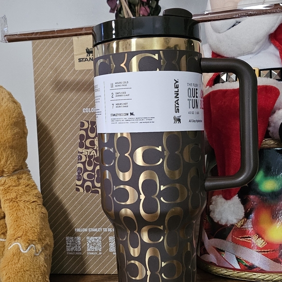 Stanley Flowstate Travel Mug - Picture 2 of 4